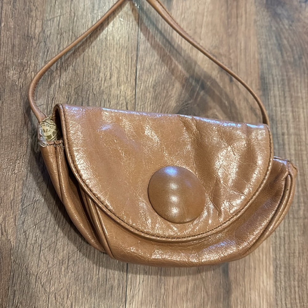 Hobo International Small Purse Leather Large Magnetic Button - Picture 2 of 11